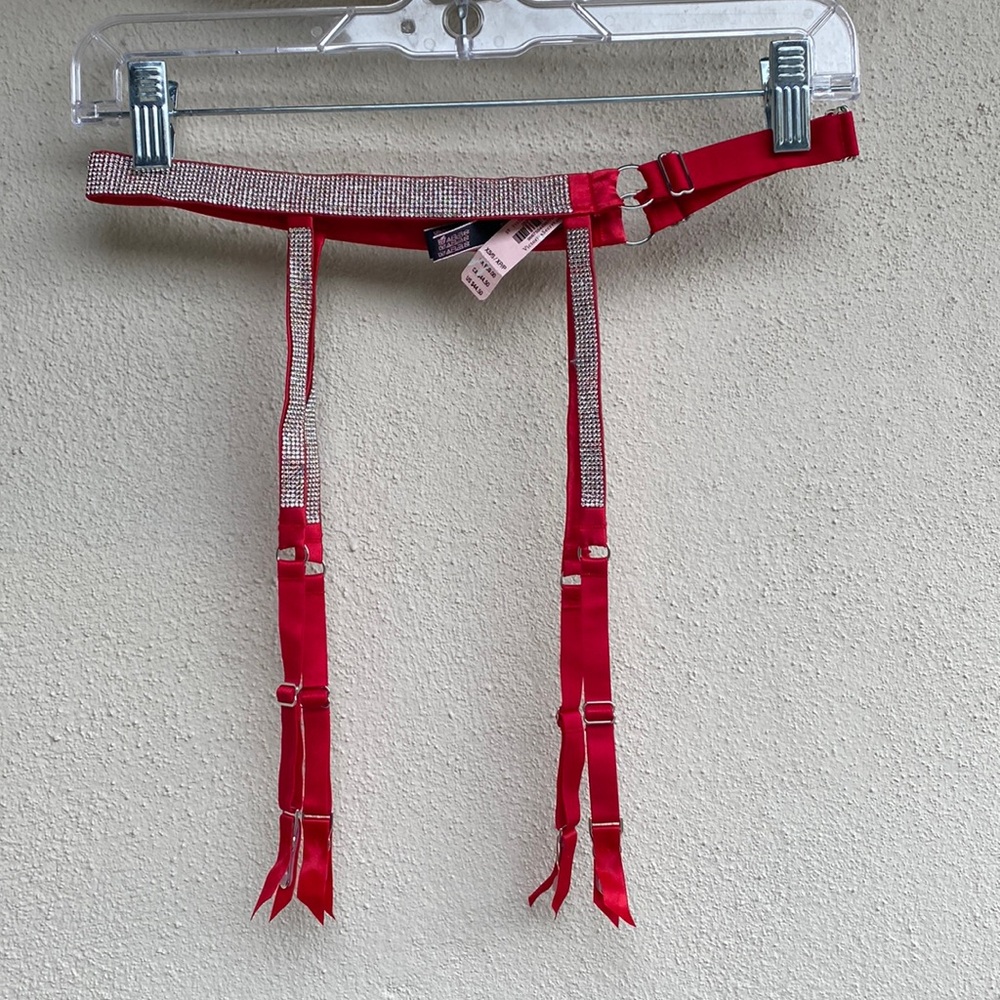 Victoria’s Secret Garter Belt new - Picture 3 of 4